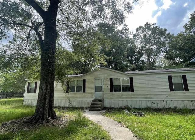 Property at 24225,24229 Loblolly Ln, Denham Springs, LA 70726, 4 beds, 2 baths