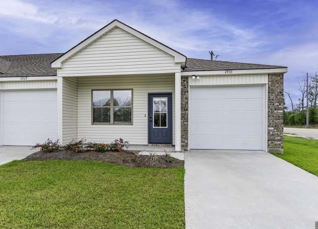 Property at 16206 Thorncrown Ln, Baton Rouge, LA 70816, 3 beds, 2 baths