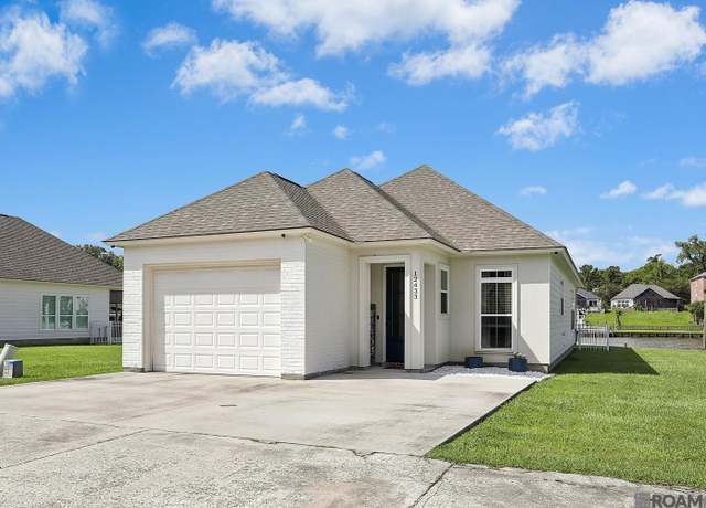 Property at 12433 Home Port Dr, Maurepas, LA 70449, 3 beds, 2 baths