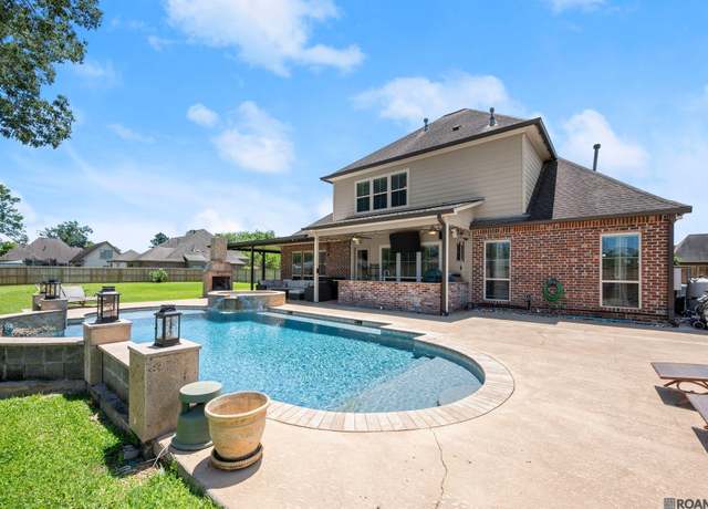 Property at 15233 Summer Park Ln, Baton Rouge, LA 70817, 4 beds, 3 baths