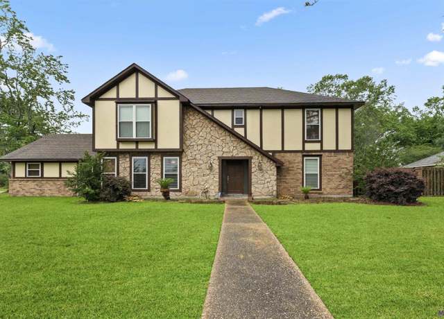 Property at 5615 Hickory Ridge Dr, Baton Rouge, LA 70817, 4 beds, 3.5 baths