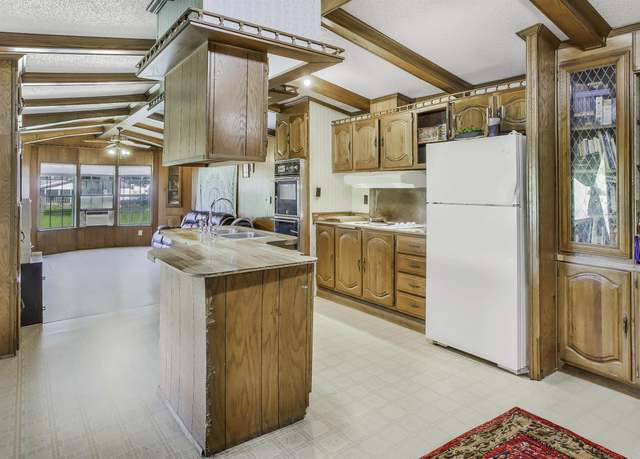 Property at 107 Patrick Pl, Houma, LA 70364, 2 beds, 2 baths