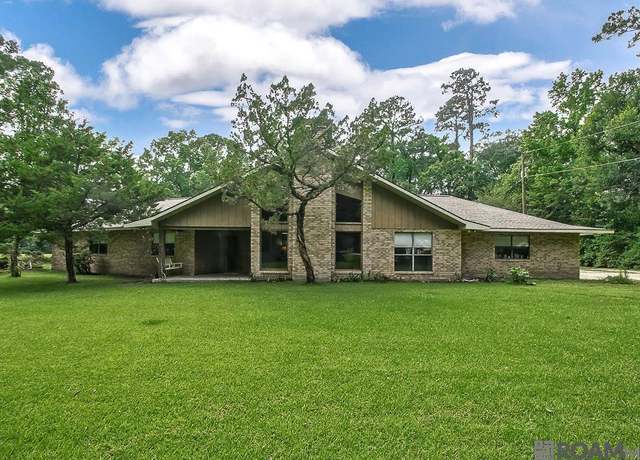 Property at 1055 N River Rd, Denham Springs, LA 70726, 3 beds, 2 baths