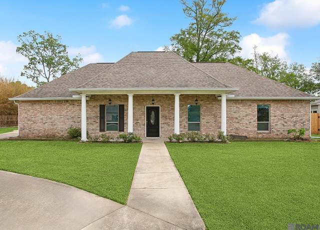 Property at 16025 Parkside Ct, Saint George, LA 70817, 3 beds, 2 baths