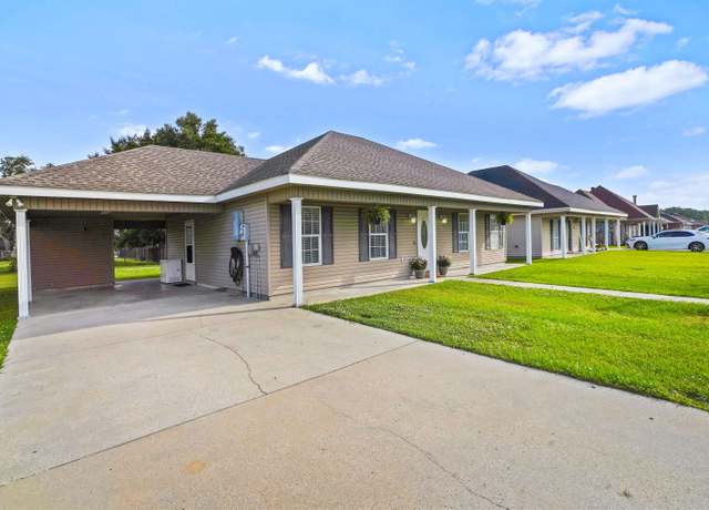 Property at 231 J Patrick Dr, Houma, LA 70364, 3 beds, 2 baths