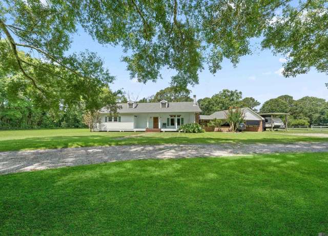 Property at 18537 N Joor Rd, Zachary, LA 70791, 3 beds, 2 baths