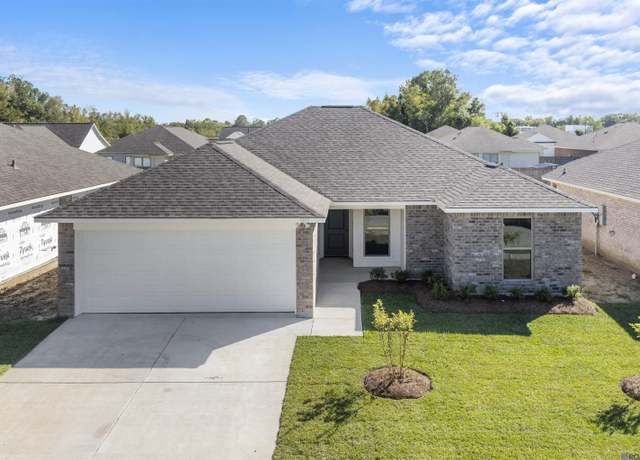 Property at 1332 West Amber St, Gonzales, LA 70737, 3 beds, 2 baths