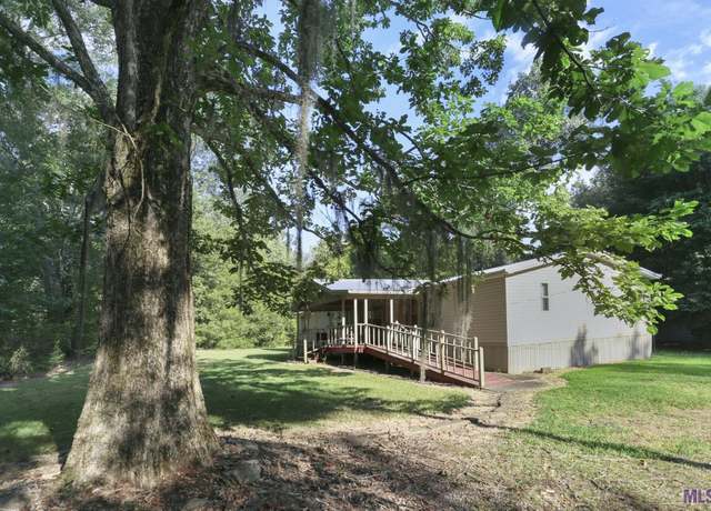 Property at 9052 Island Rd, St Francisville, LA 70775, 3 beds, 3 baths