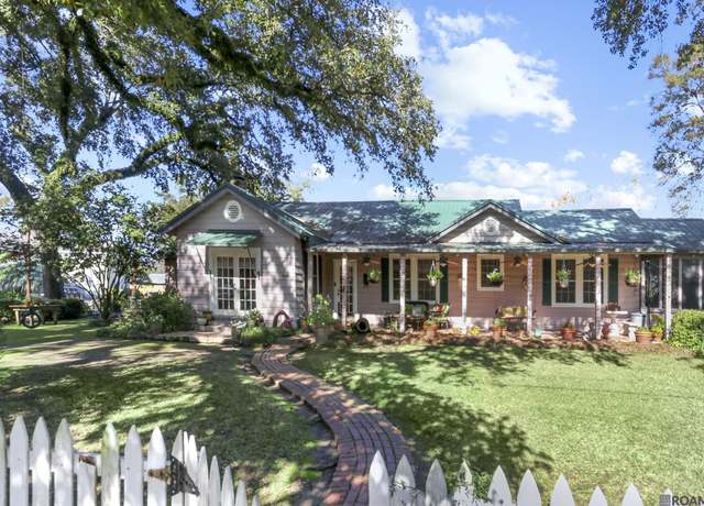 Property at 2609 Reymond Ave, Baton Rouge, LA 70808, 4 beds, 3 baths