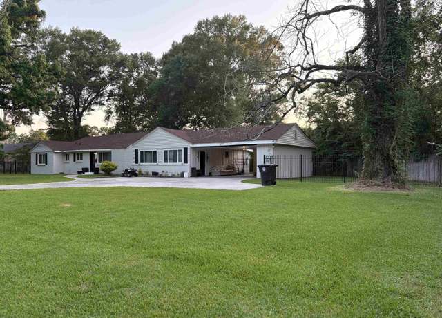 Property at 677 Waverly Dr, Baton Rouge, LA 70806, 3 beds, 3 baths
