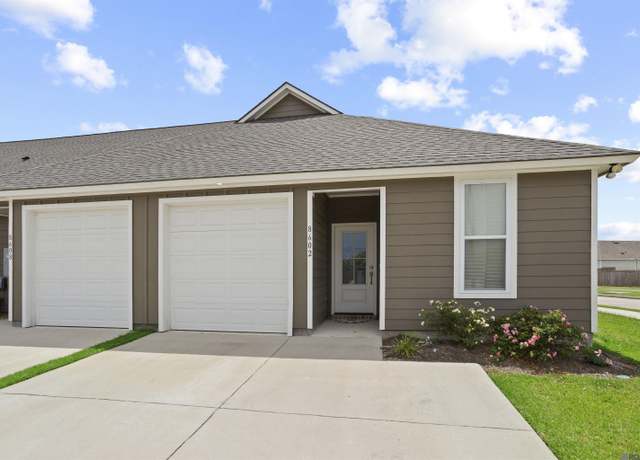 Property at 8602 Edgewater Dr, Baton Rouge, LA 70820, 3 beds, 2 baths