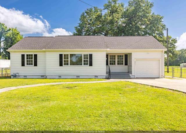 Property at 2071 Saint Mary St, Thibodaux, LA 70301, 4 beds, 2 baths