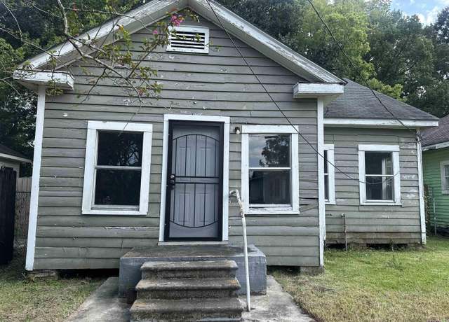 Property at 2342 Cherry St, Baton Rouge, LA 70802, 3 beds, 1 bath