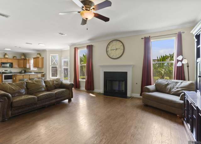 Property at 37107 Kathleen Ave, Prairieville, LA 70769, 4 beds, 2.5 baths