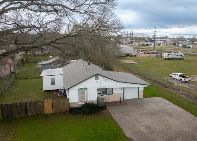 Property at 227 E Peach Ave, Eunice, LA 70535, 3 beds, 1 bath