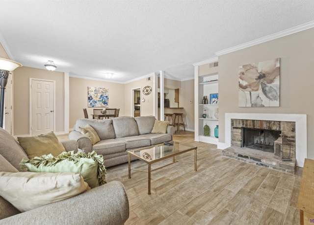Property at 8155 Jefferson Hwy #206, Baton Rouge, LA 70809, 2 beds, 2 baths