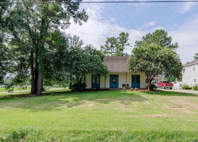 Property at 43183 Norwood Rd, Gonzales, LA 70737, 4 beds, 2 baths