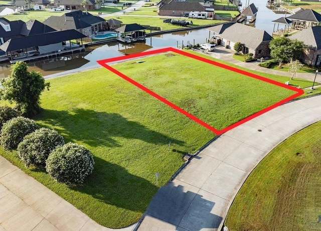 Property at 377 Keeley Ann Dr, Houma, LA 70360