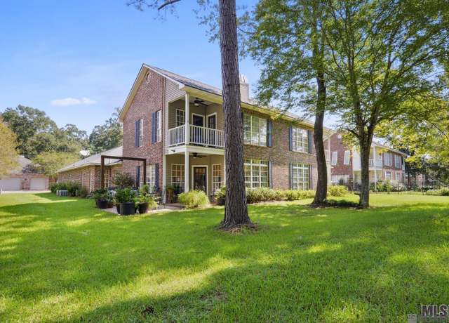 Property at 6094 Beechgrove Ln, St Francisville, LA 70775, 3 beds, 2.5 baths