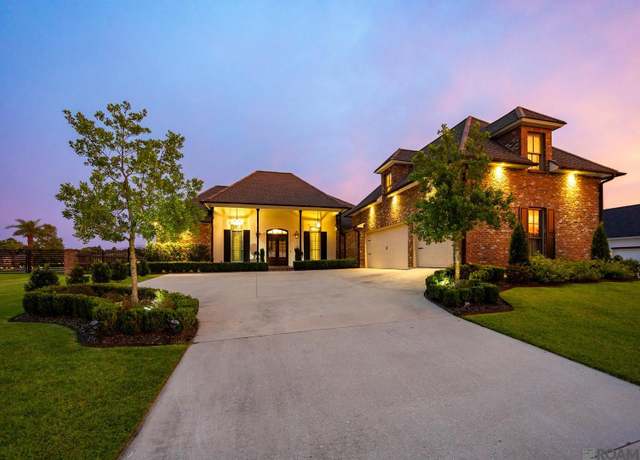 Property at 40129 River Winds Ct, Gonzales, LA 70737, 4 beds, 3 baths