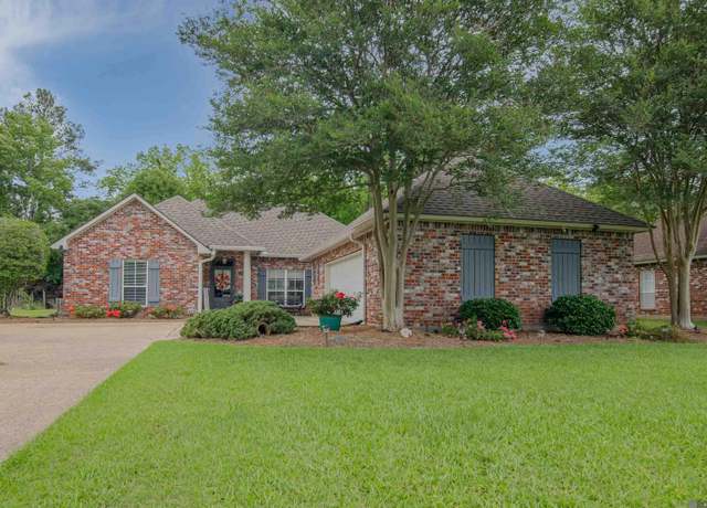 Property at 7455 Pecan Grove Dr, Denham Springs, LA 70726, 3 beds, 2.5 baths