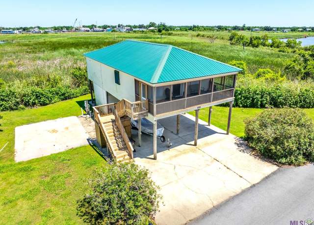 Property at 8294 Grouper Ct, Dulac, LA 70353, 3 beds, 2.5 baths