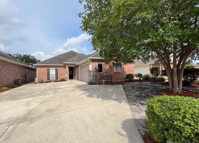 Property at 17259 Rue Vlg, Prairieville, LA 70769, 3 beds, 2 baths