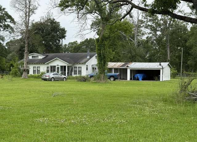 Property at 14251 Braud Rd, Gonzales, LA 70737, 3 beds, 2 baths