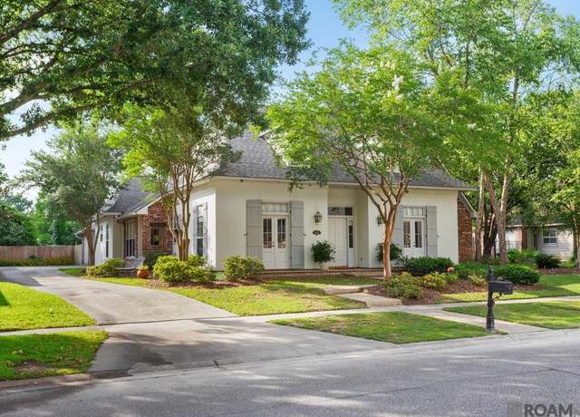 Property at 1424 Ridgeland Dr, Saint George, LA 70810, 3 beds, 3 baths