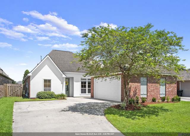 Property at 10931 Springtree Ave, Baton Rouge, LA 70810, 3 beds, 2 baths