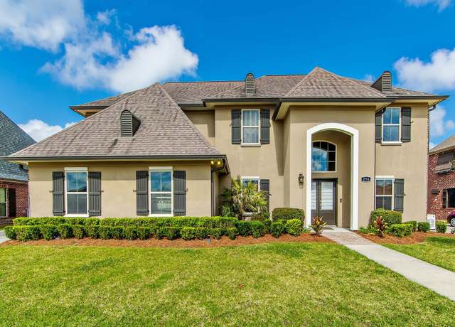 Property at 256 Riverwood Dr, Houma, LA 70360, 5 beds, 3.5 baths