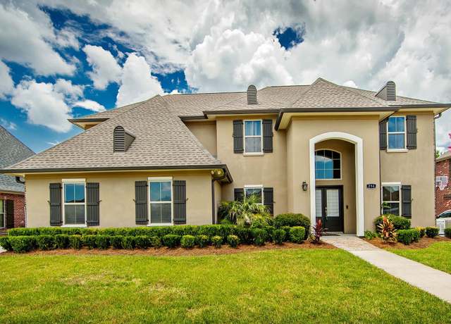 Property at 256 Riverwood Dr, Houma, LA 70360, 5 beds, 3.5 baths
