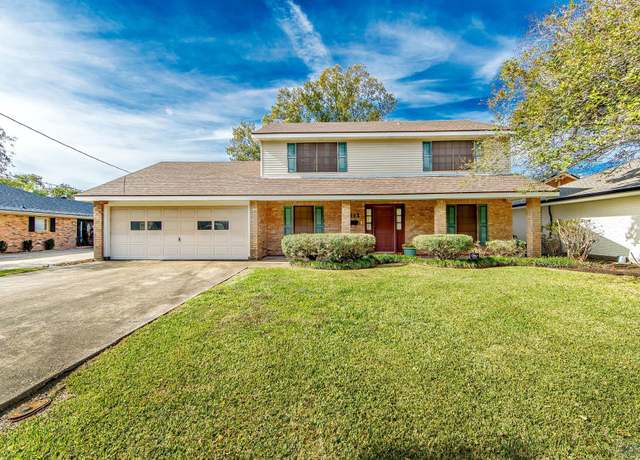 Property at 1113 Franklin Ave, Houma, LA 70364, 3 beds, 2.5 baths