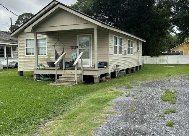 Property at 1128 Schley St, Houma, LA 70360, 2 beds, 1 bath