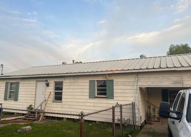 Property at 1230 Lacroix Dr, Houma, LA 70364, 2 beds, 1 bath
