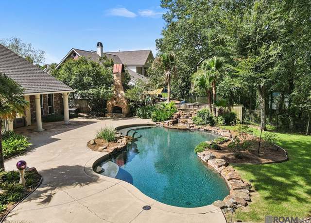 Property at 6931 Hunters Way, Denham Springs, LA 70726, 3 beds, 2.5 baths