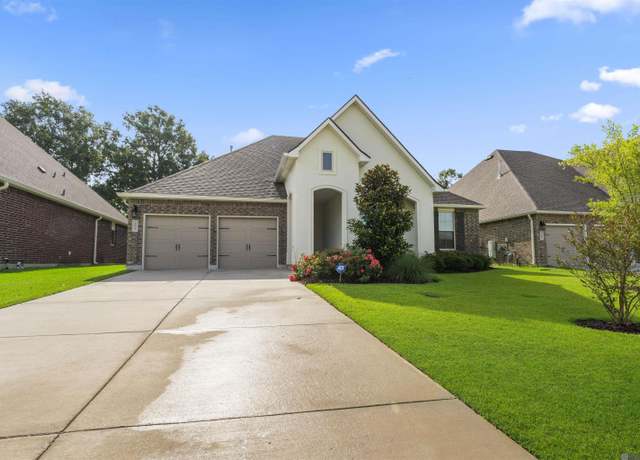 Property at 58805 Island Dr, Plaquemine, LA 70769, 4 beds, 2 baths