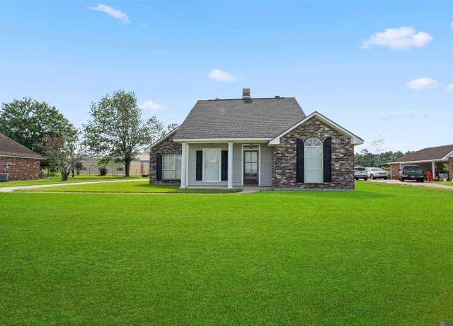 Property at 24578 Rolling Mdw, Denham Springs, LA 70726, 3 beds, 2 baths