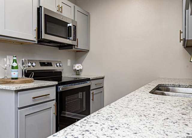 Property at 10204 Avenue B, Baton Rouge, LA 70807, 3 beds, 2 baths