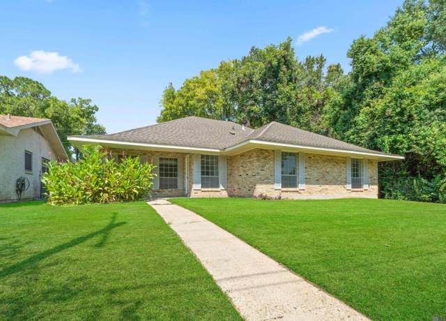 Property at 1010 S Eugene St, Baton Rouge, LA 70806, 4 beds, 2.5 baths