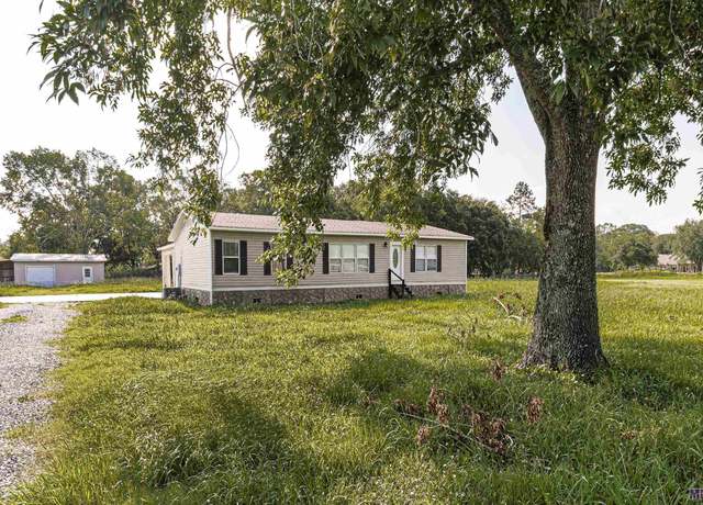 Property at 25405 Patureau Ln, Plaquemine, LA 70764, 3 beds, 2 baths