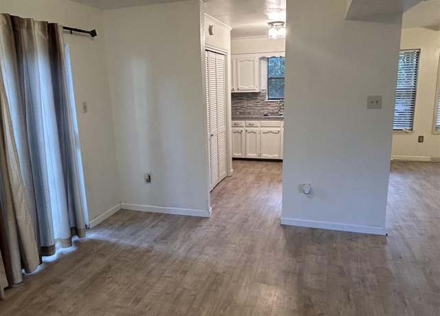 Property at 7544 Pennhill Dr, Baton Rouge, LA 70817, 3 beds, 2 baths