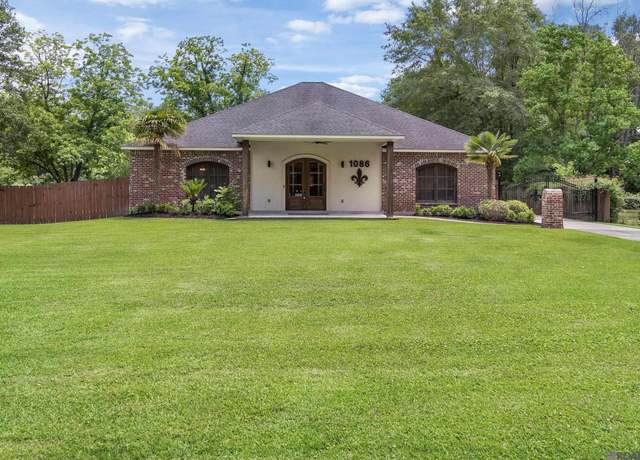 Property at 1086 Myrtle St, Baker, LA 70714, 3 beds, 3 baths