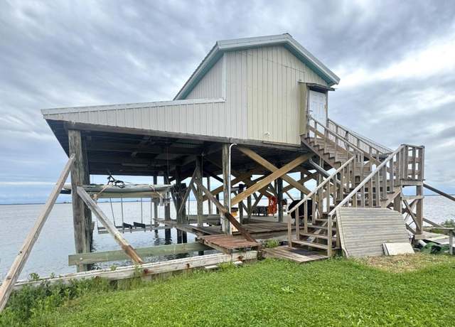 Property at 439 Ao Rappelet Rd, Golden Meadow, LA 70357, 1 bed, 1 bath