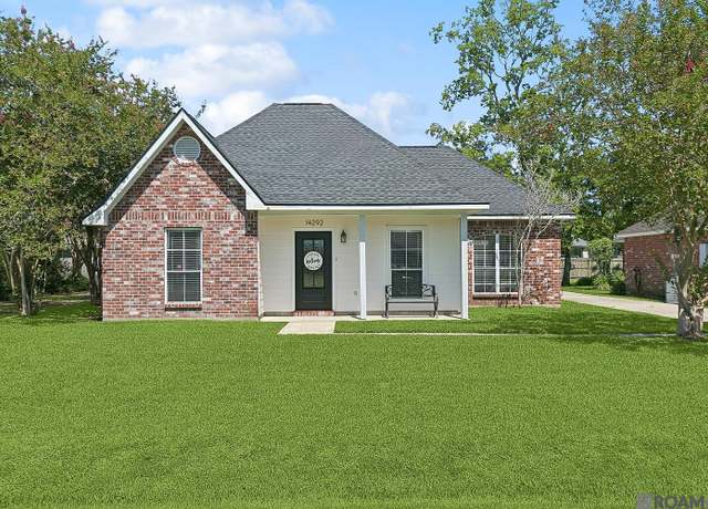 Property at 14292 Whispering Oaks Dr, Gonzales, LA 70737, 3 beds, 2 baths