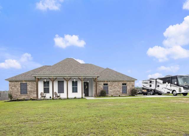 Property at 14124 Kaden Creek Dr, Walker, LA 70785, 4 beds, 3 baths