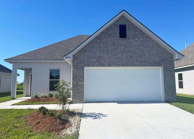 Property at 2114 Hayes Ave, Port Allen, LA 70767, 3 beds, 2 baths