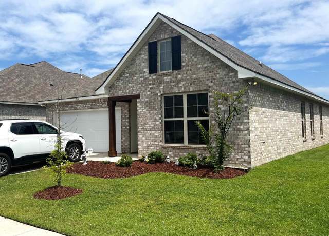 Property at 7126 Panama Canal Dr, Gonzales, LA 70737, 4 beds, 2.5 baths