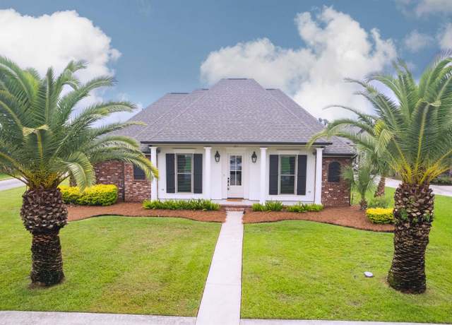 Property at 359 Tigerlily Dr, Houma, LA 70360, 4 beds, 3.5 baths