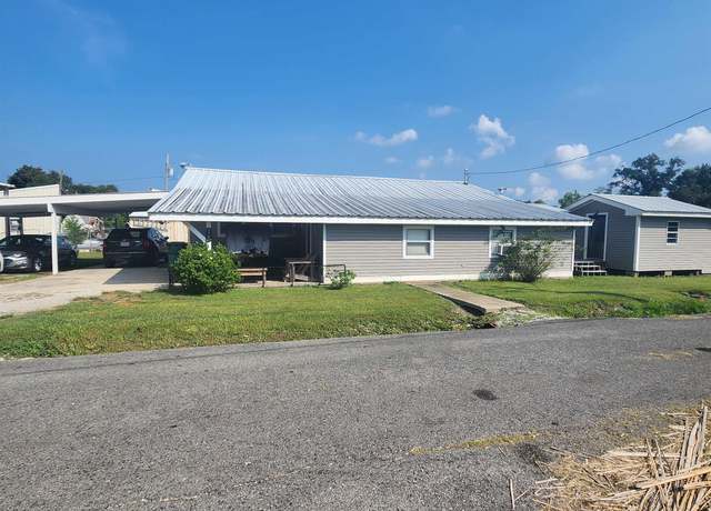 Property at 125 E 148th St, Galliano, LA 70354, 3 beds, 2 baths